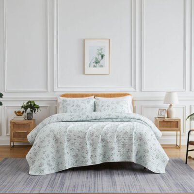Sweet Florals Quilt Set