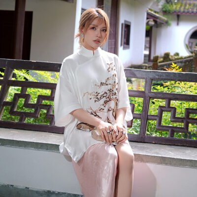 MUKZIN White Chinese Embroidery Mid-sleeve Loose Shirt