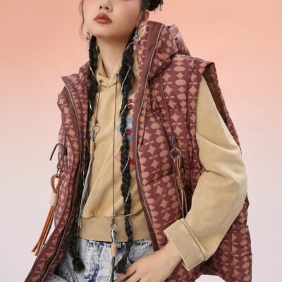 MUKZIN Khaki Cropped Geometric Down Vest