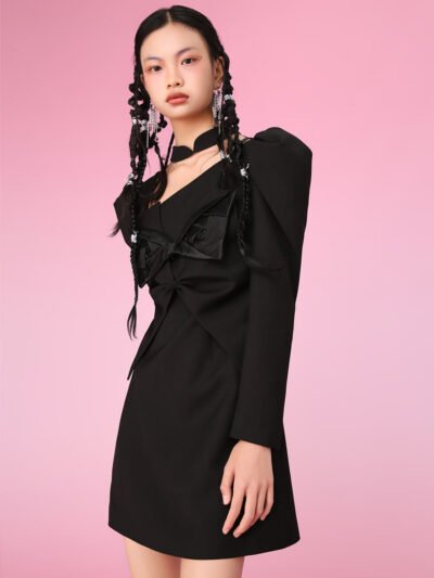 MUKZIN Waisted A-line Fit Black Rose Cheongsam