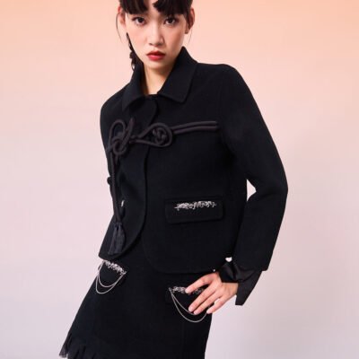 MUKZIN Short Woolen Coat With Black Heart Buckle Design