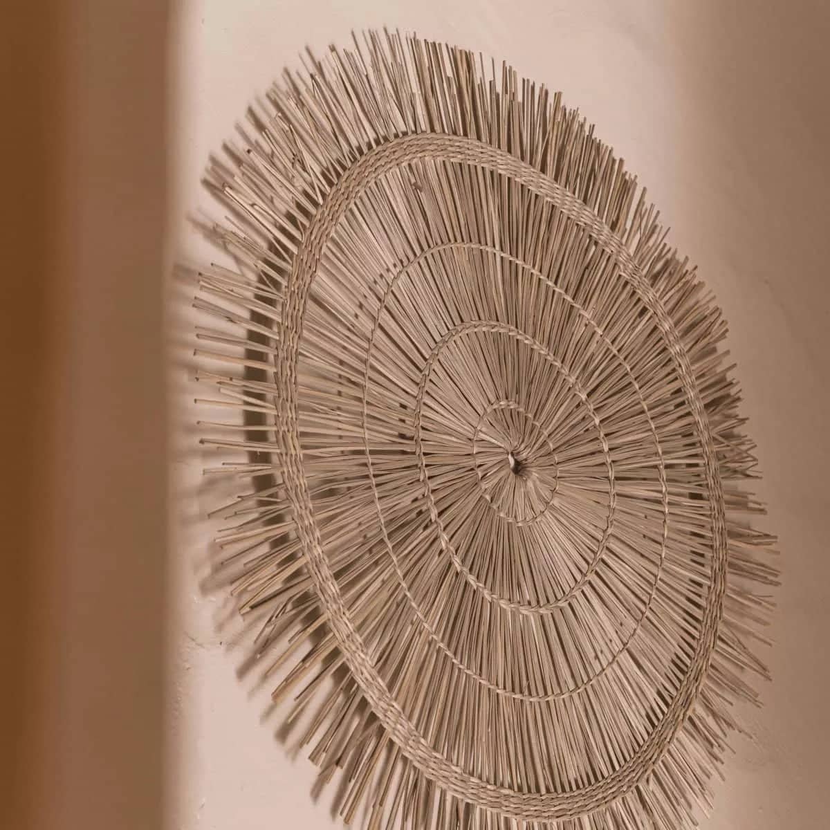 Ambra Round Rustic Wall Décor
