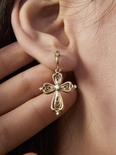 MUKTANKSUN HUNTER Lace cross earrings